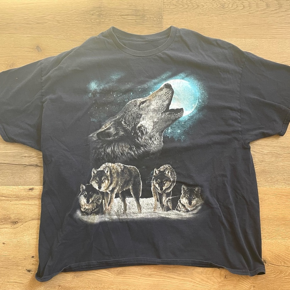 Vintage Wolf Tee